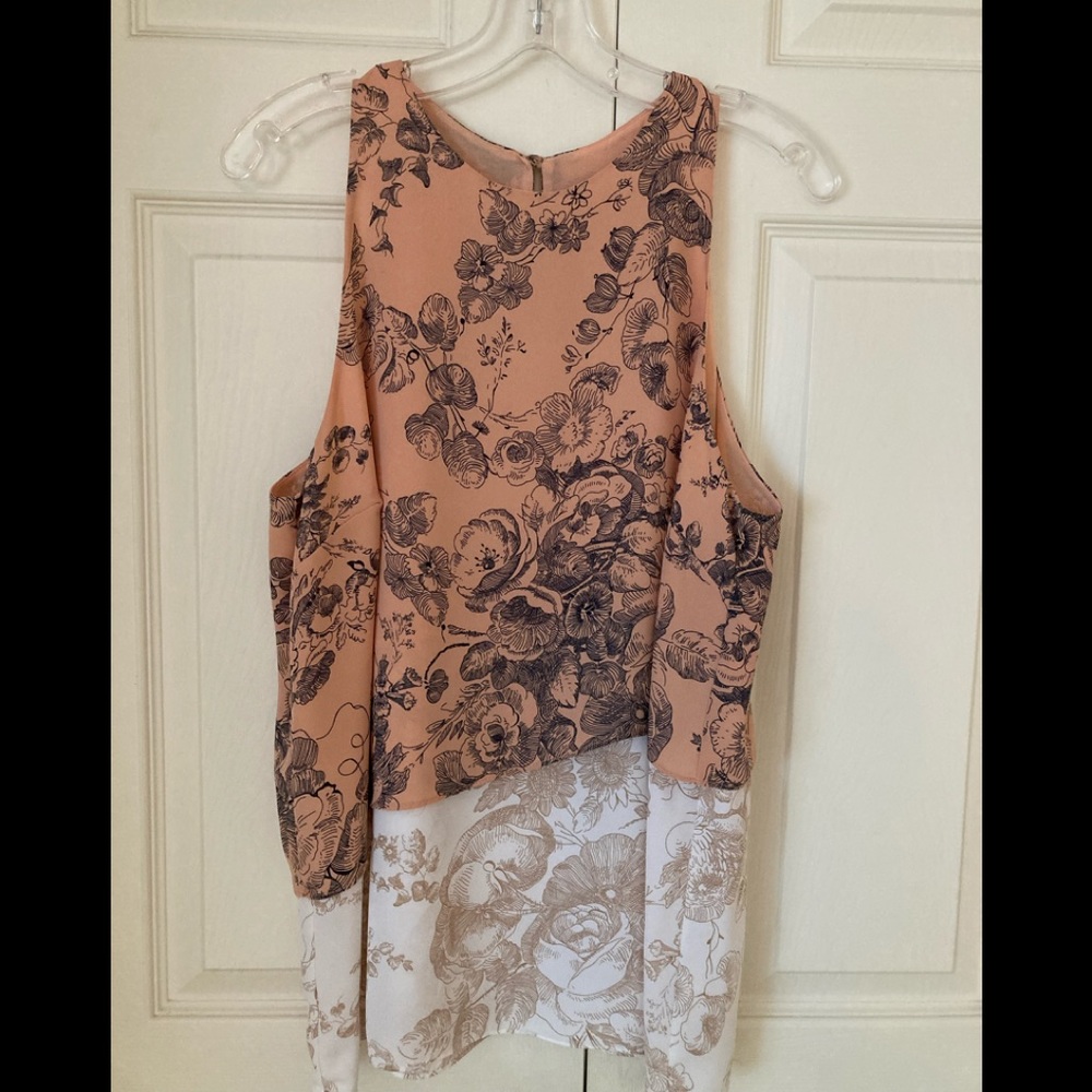 Bailey/44 Sleeveless Peach & White Floral Top L